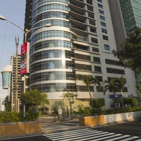 The Malayan Plaza Hotel Pasig City Extérieur photo