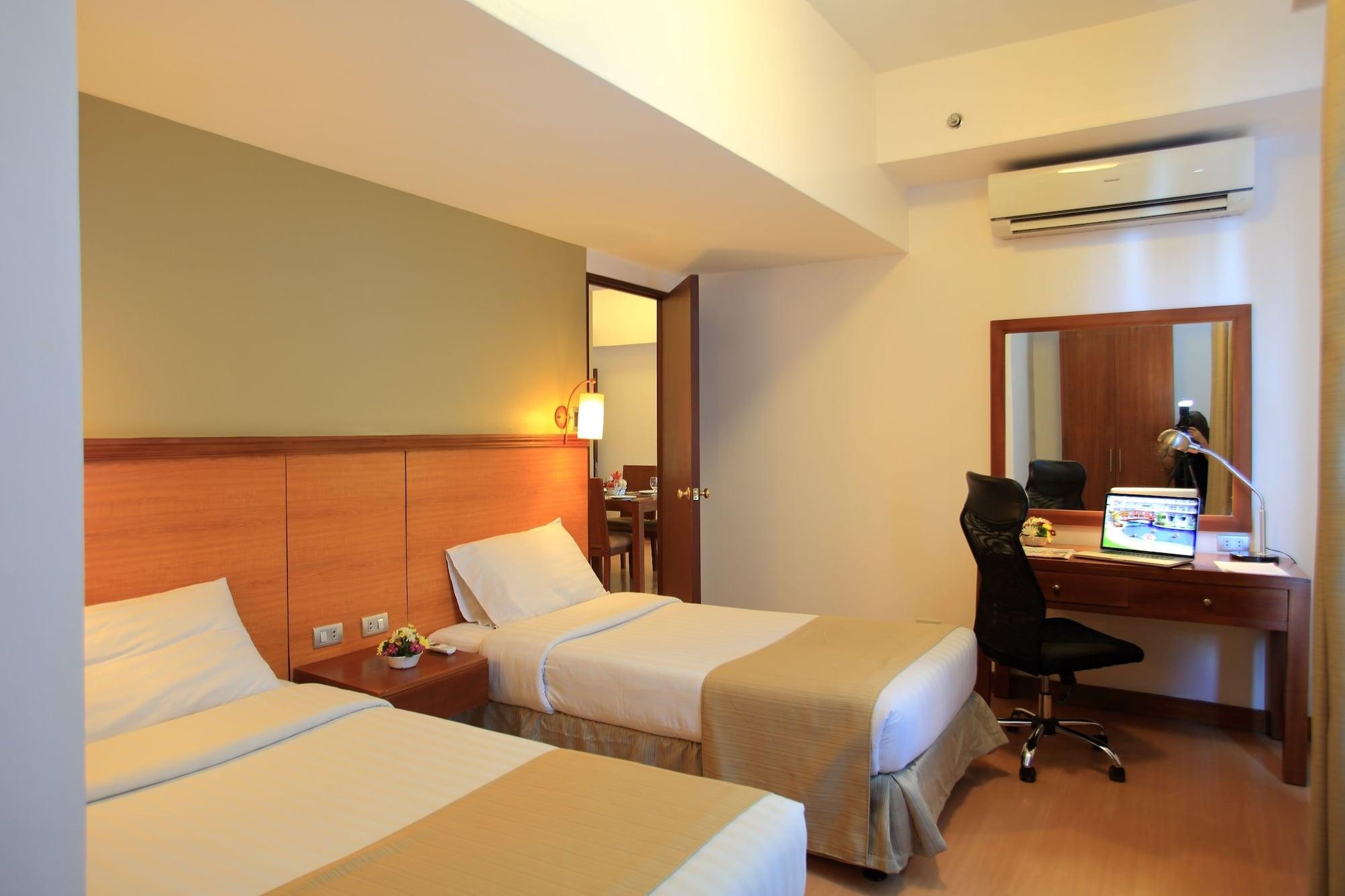 The Malayan Plaza Hotel Pasig City Extérieur photo