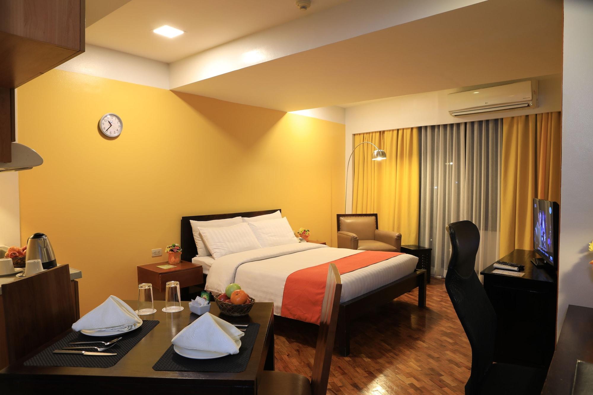 The Malayan Plaza Hotel Pasig City Extérieur photo