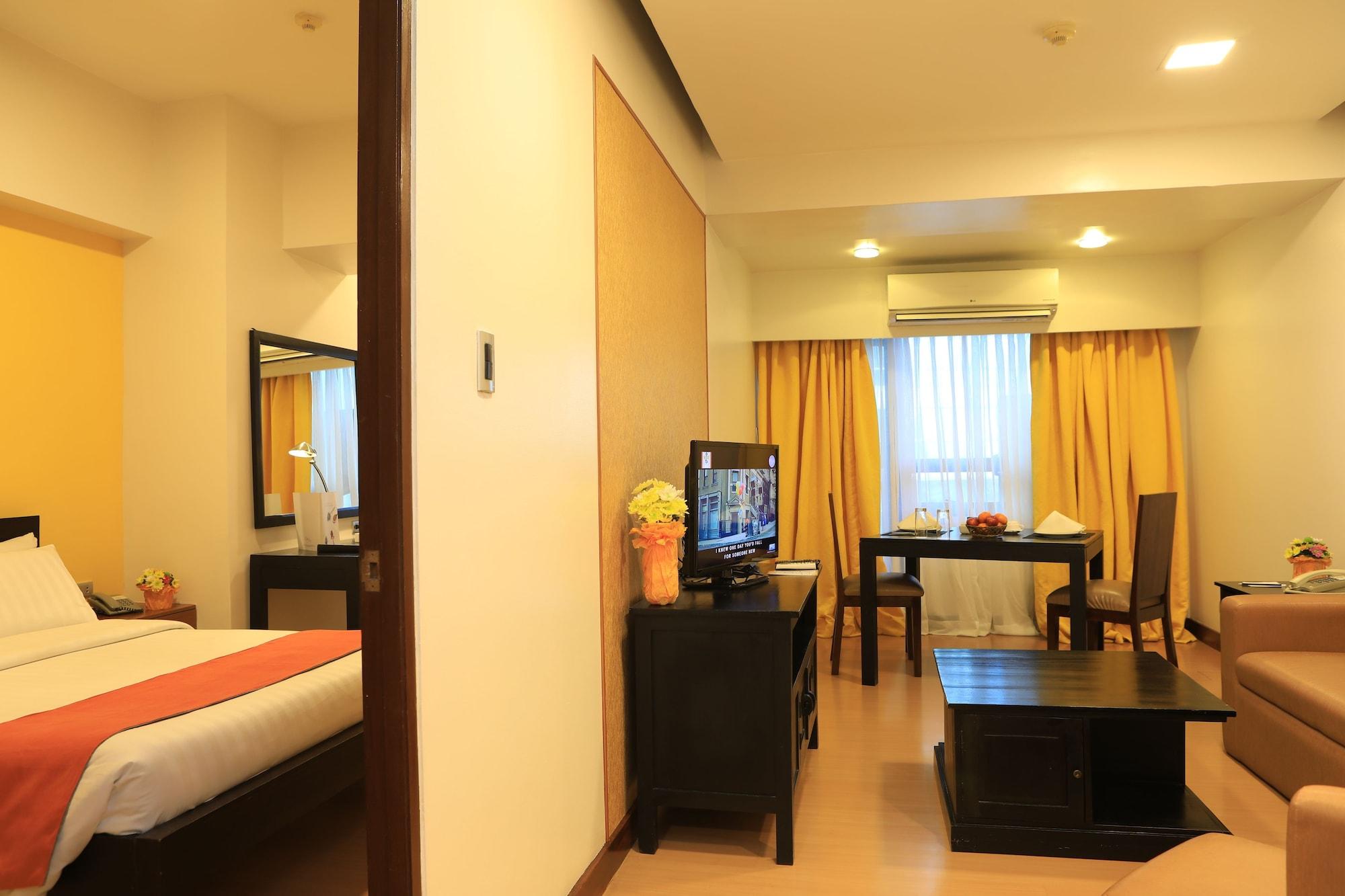 The Malayan Plaza Hotel Pasig City Extérieur photo