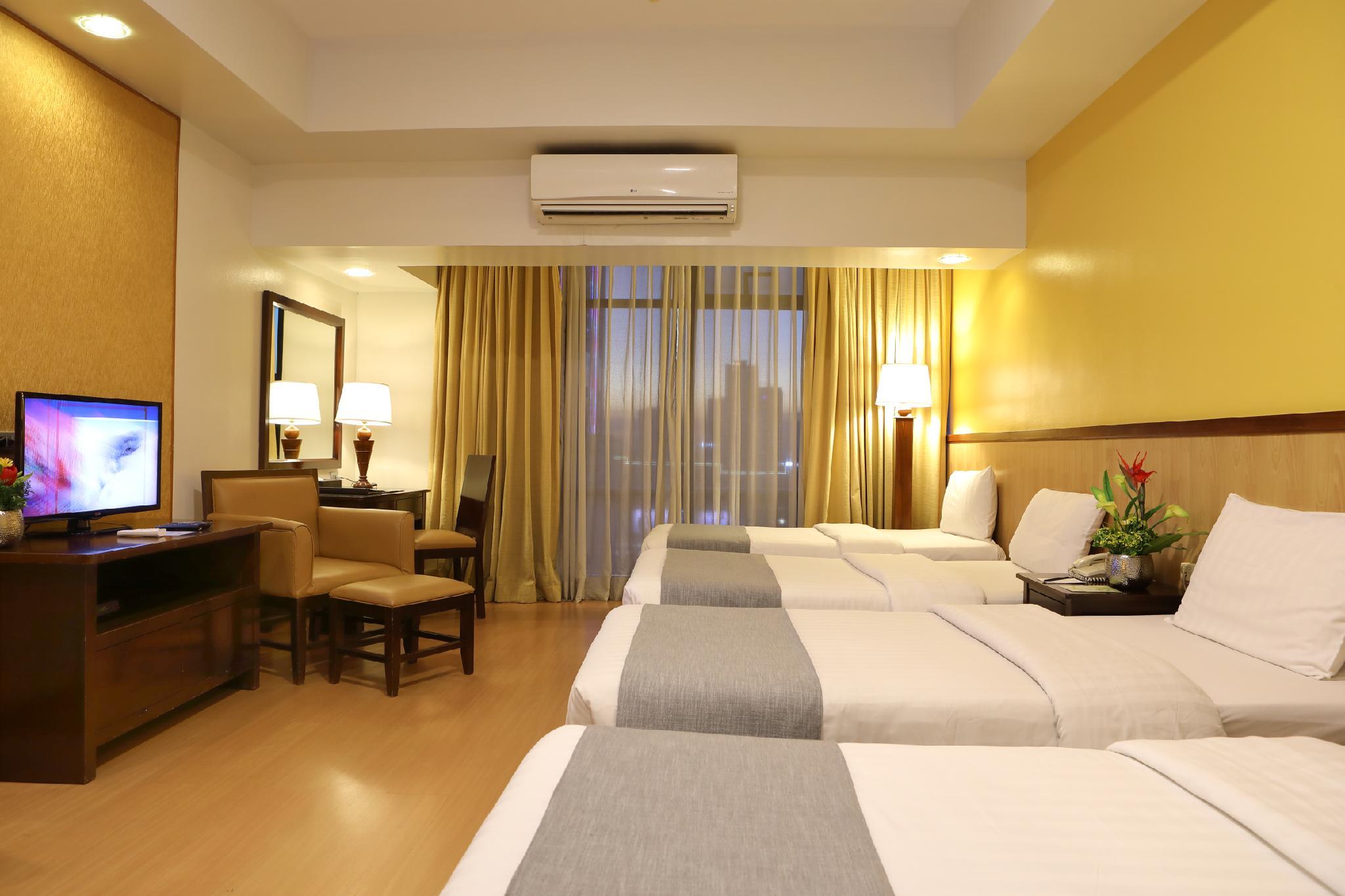 The Malayan Plaza Hotel Pasig City Extérieur photo