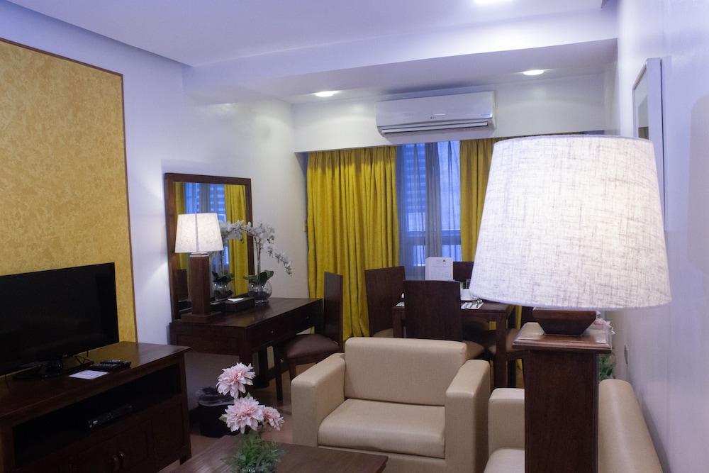 The Malayan Plaza Hotel Pasig City Extérieur photo