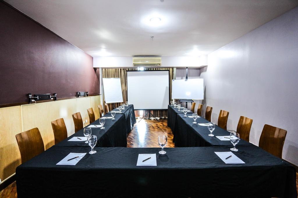The Malayan Plaza Hotel Pasig City Extérieur photo