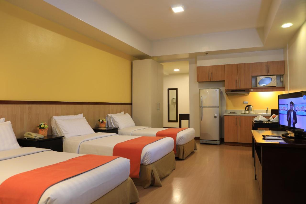 The Malayan Plaza Hotel Pasig City Extérieur photo
